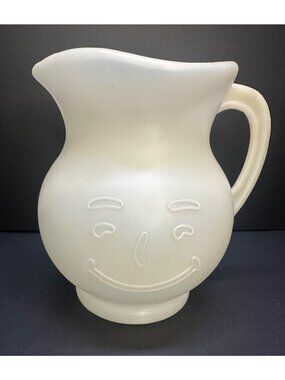 Vintage Kool-Aid Man White Plastic 2-Quart Pitcher 80's 7.5" Tall